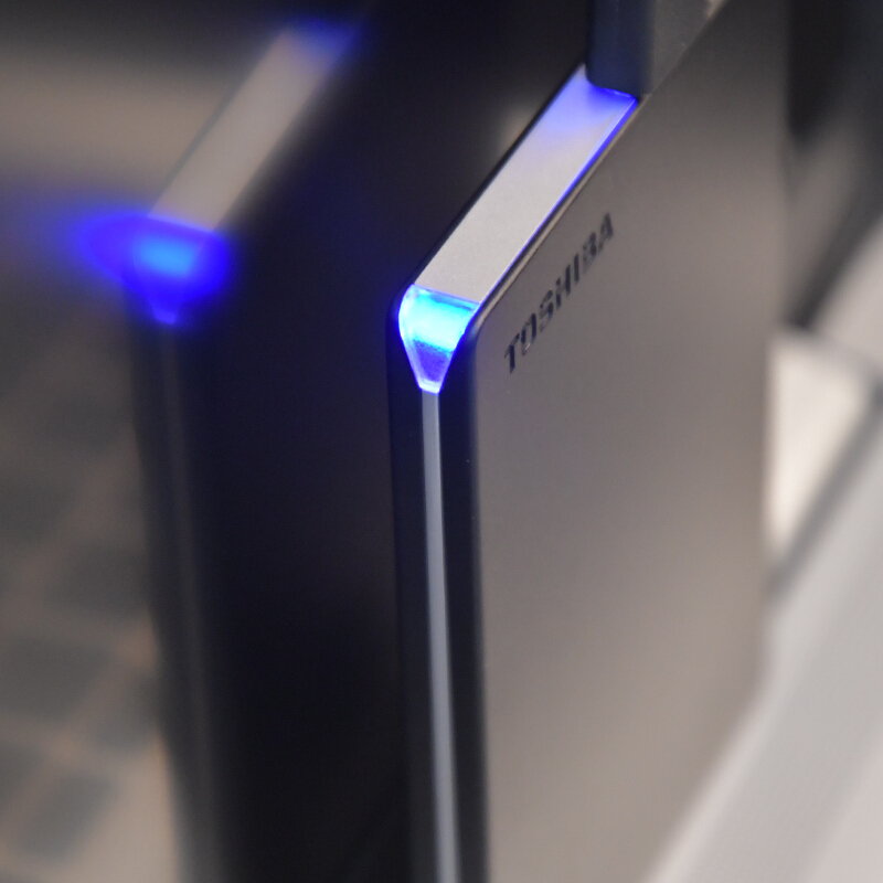 TOSHIBA/东芝移动硬盘2t金属移动硬盘2tb高速USB3.0可加密兼容mac