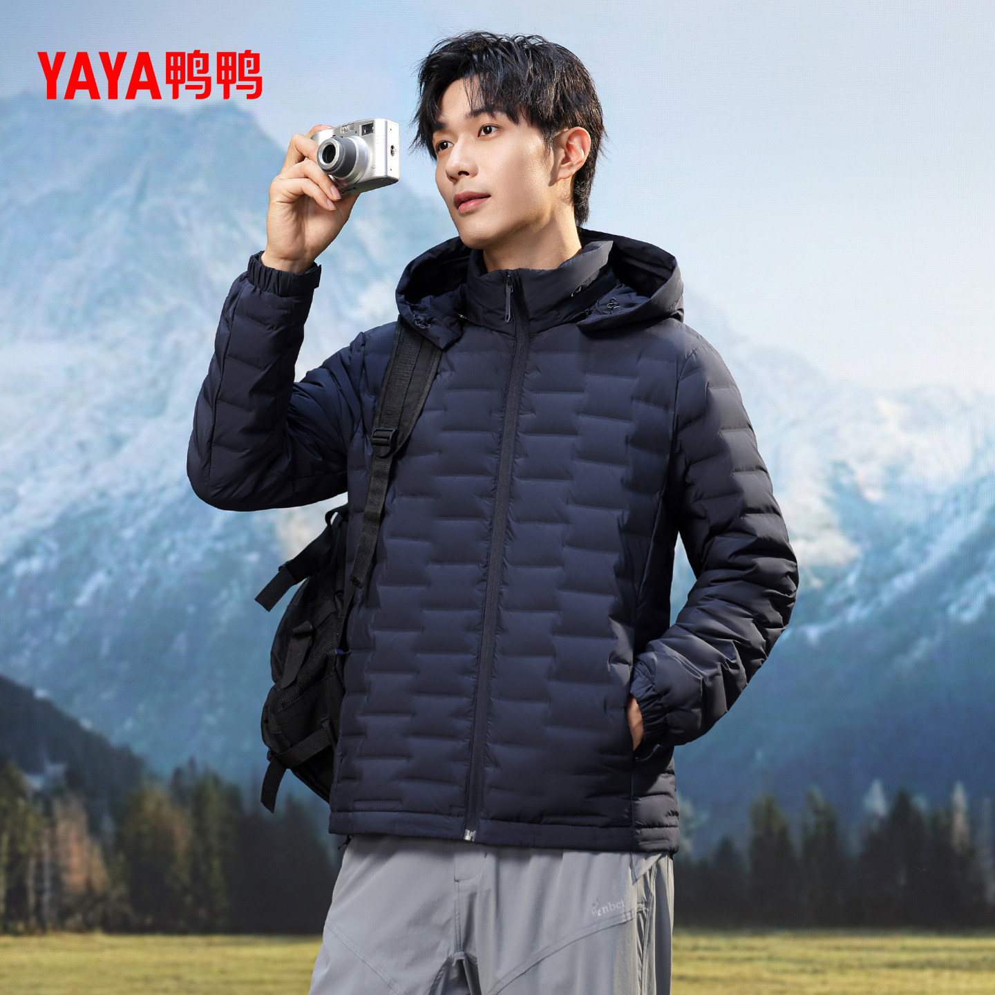 鸭鸭轻薄羽绒服男士2025秋冬新款短款保暖休闲时尚可脱卸帽外套J