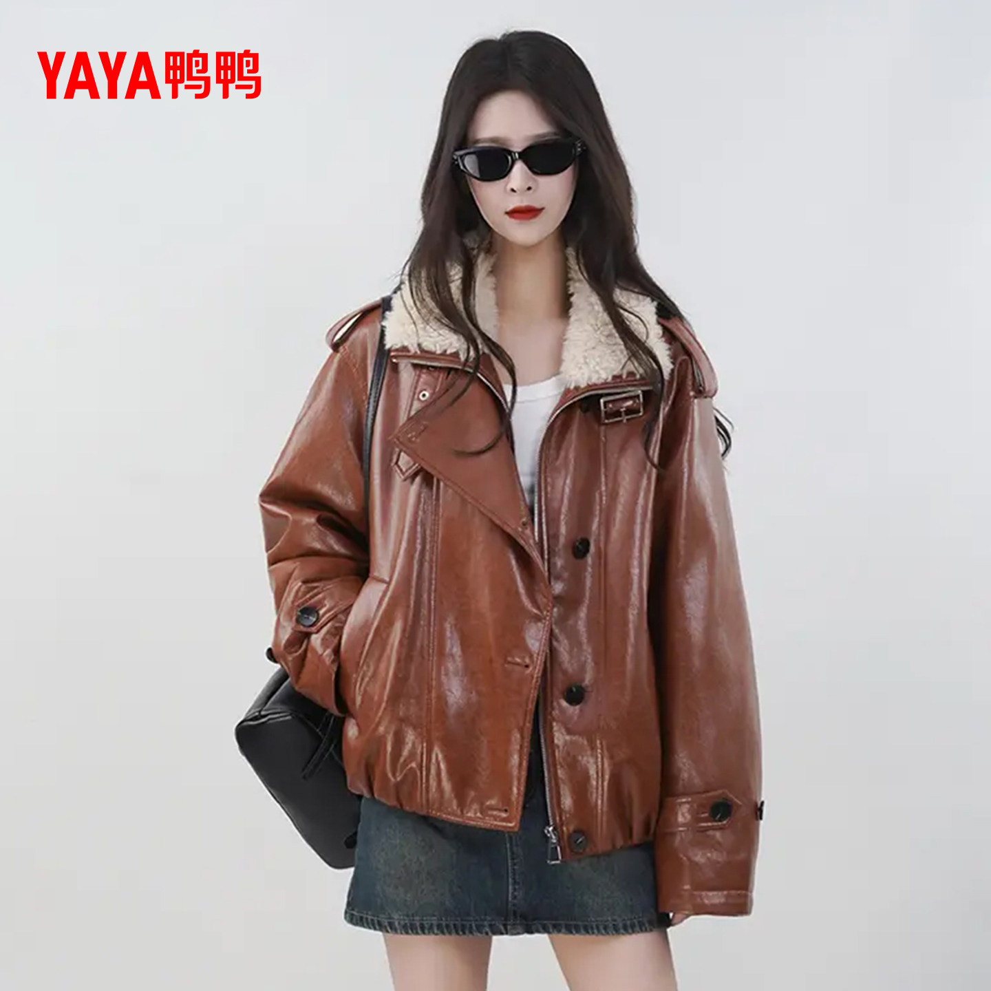 鸭鸭巴恩风羽绒服女2025冬季新款时尚百搭翻领PU皮保暖短款外套J