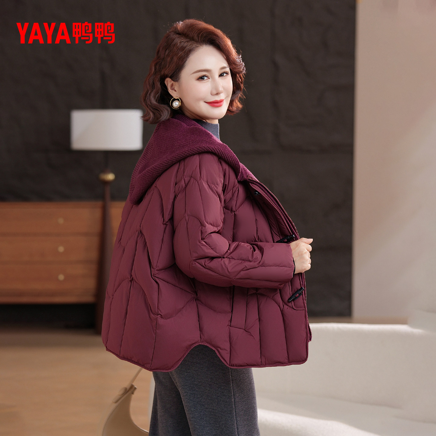 鸭鸭羽绒服女2025年冬季新款中老年短款时尚保暖气质妈妈装外套J,淘宝优惠券,粉丝福利购,淘宝优惠卷