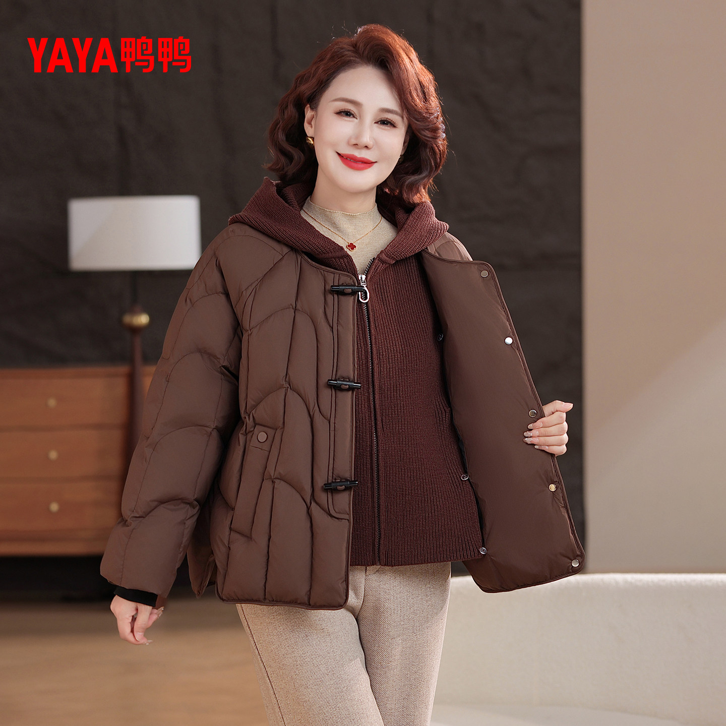 鸭鸭羽绒服女2025年冬季新款中老年短款时尚保暖气质妈妈装外套J,淘宝优惠券,粉丝福利购,淘宝优惠卷