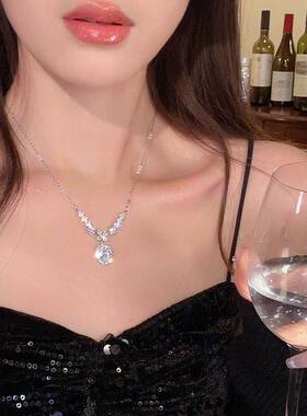 天使之翼项链爆闪鹅蛋宝石银色锁骨链复古简约气质高级感爆款项链