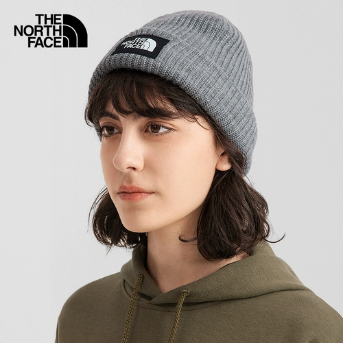 К северу от севера к северу от севера от северной стороны вязаной шляпы на открытом воздухе и теплой весны New | 3fjw