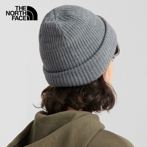 К северу от севера к северу от севера от северной стороны вязаной шляпы на открытом воздухе и теплой весны New | 3fjw