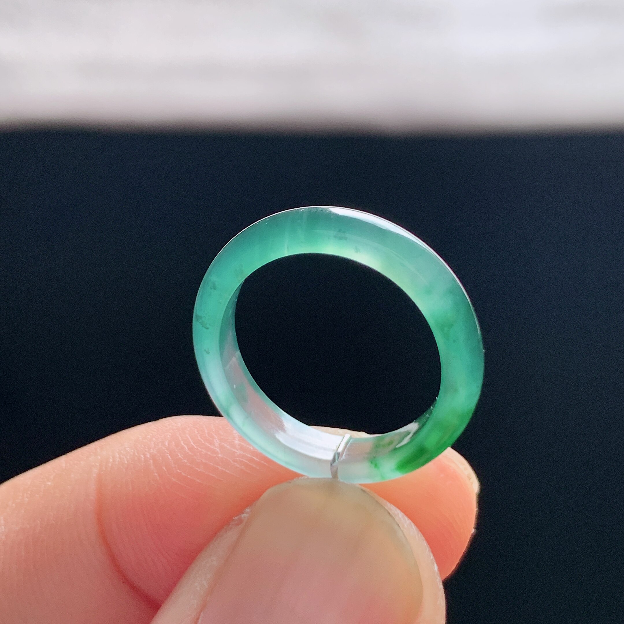 Natural A-grade ice jade No. 8 half-mountain water ring
