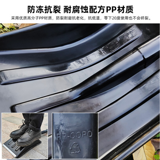 Multifunctional telescopic outdoor snow shovel