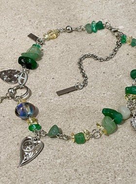 不规则绿色碎石水晶爱心多元素拼接项链男女设计感锁骨链颈链配饰