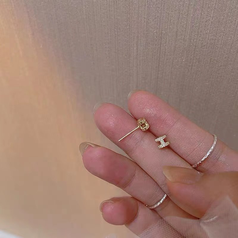 925纯银耳钉精致小巧h字母耳饰2023年新款潮气质小众设计感耳环女,淘宝优惠券,粉丝福利购,淘宝优惠卷