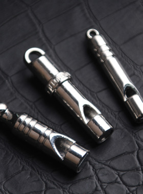 融玛新款潮可吹响哨子项链设计感个性笛子合金吊坠口哨饰品配件