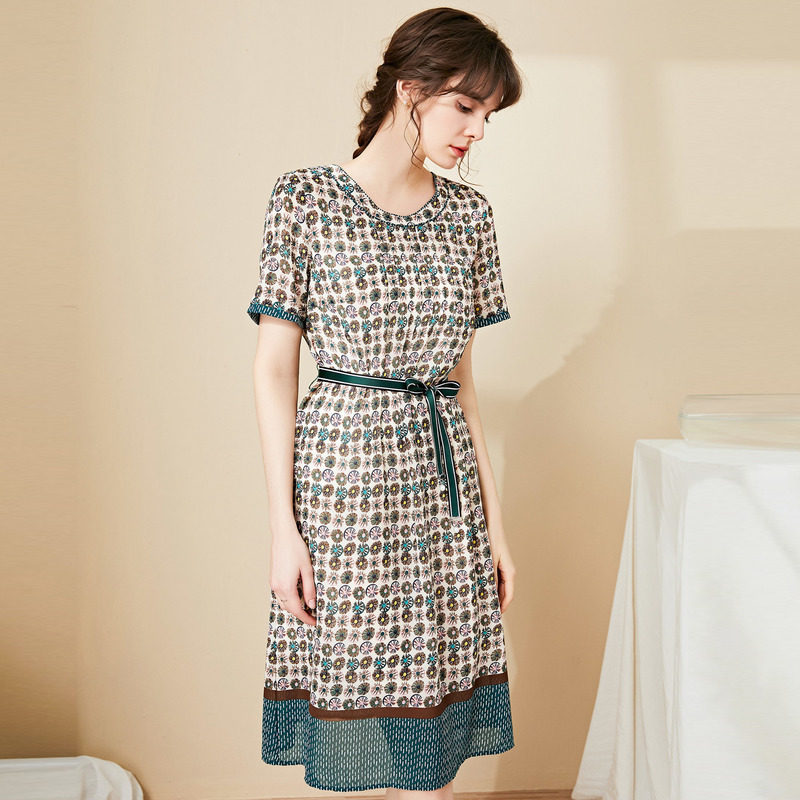 名人瑞裳2020年碎花中长款夏连衣裙 名人瑞裳连衣裙