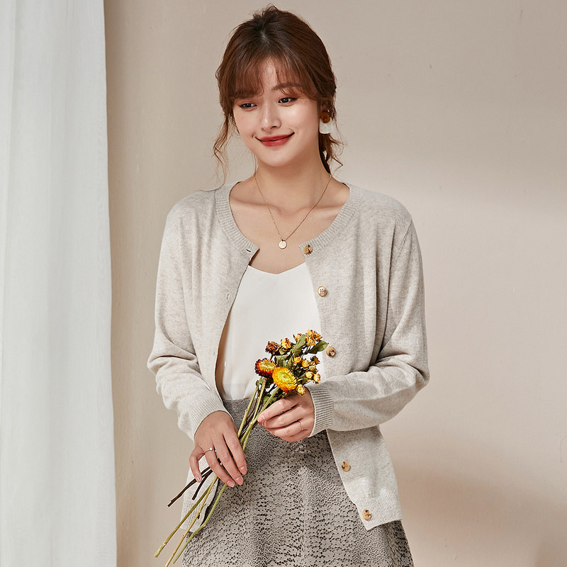  名人瑞裳毛针织衫