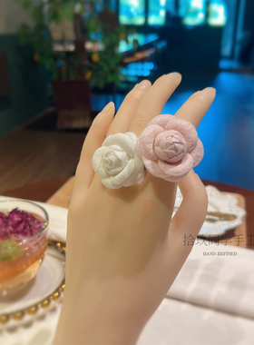 山茶花戒指女轻奢高级感小众设计叠戴小饰品开口可调节指花手饰女