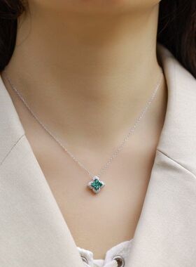 2024新款2024新款欧美风培育红宝四叶草吊坠女款S925纯银花瓣项链