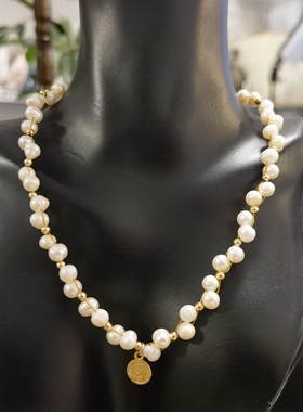 2025新款青岛饰品韩国新款淡水珍珠吊坠项链女百搭简约气质手工串