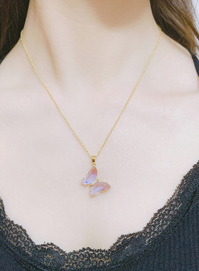 涂鸦锆石绿色水晶蝴蝶14k金项链