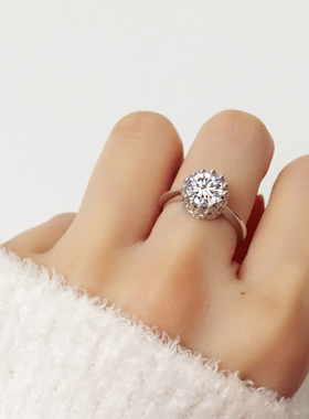 线条交叉镂空克拉水晶仿真戒指