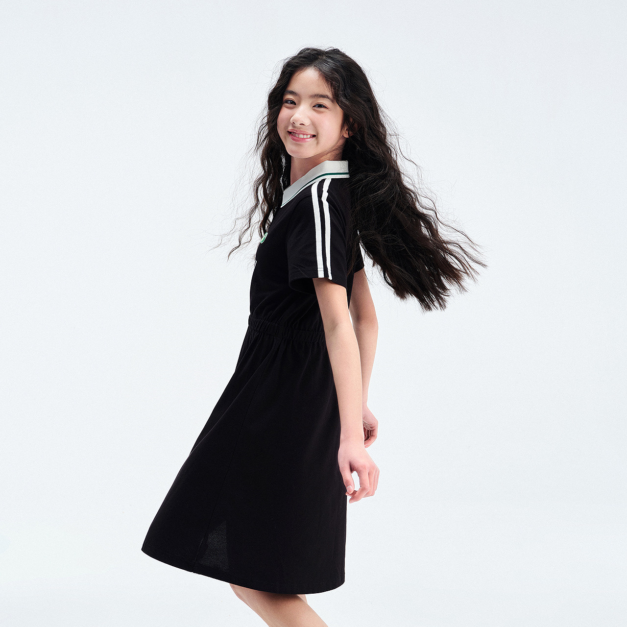 笛莎女大童2025夏新款青少年珠地布面料学院风polo领T恤裙连衣裙 - 图1