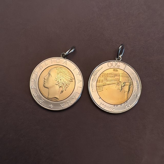 Genuine two-color coin bimetal pendant