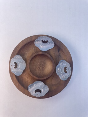 猫眼石平安锁祥云吊坠湖蓝色