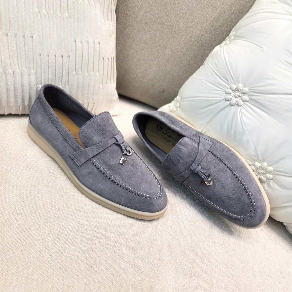 外贸高品质欧美沙色牛反绒金属吊饰休闲单鞋平底莫卡辛鞋乐福鞋女,淘宝优惠券,粉丝福利购,淘宝优惠卷