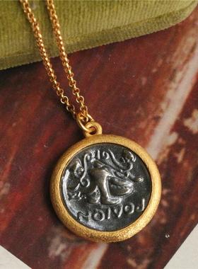 女磨砂古币项链不易掉色