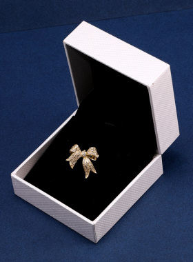 金色蝴蝶高档胸针小众胸花配饰