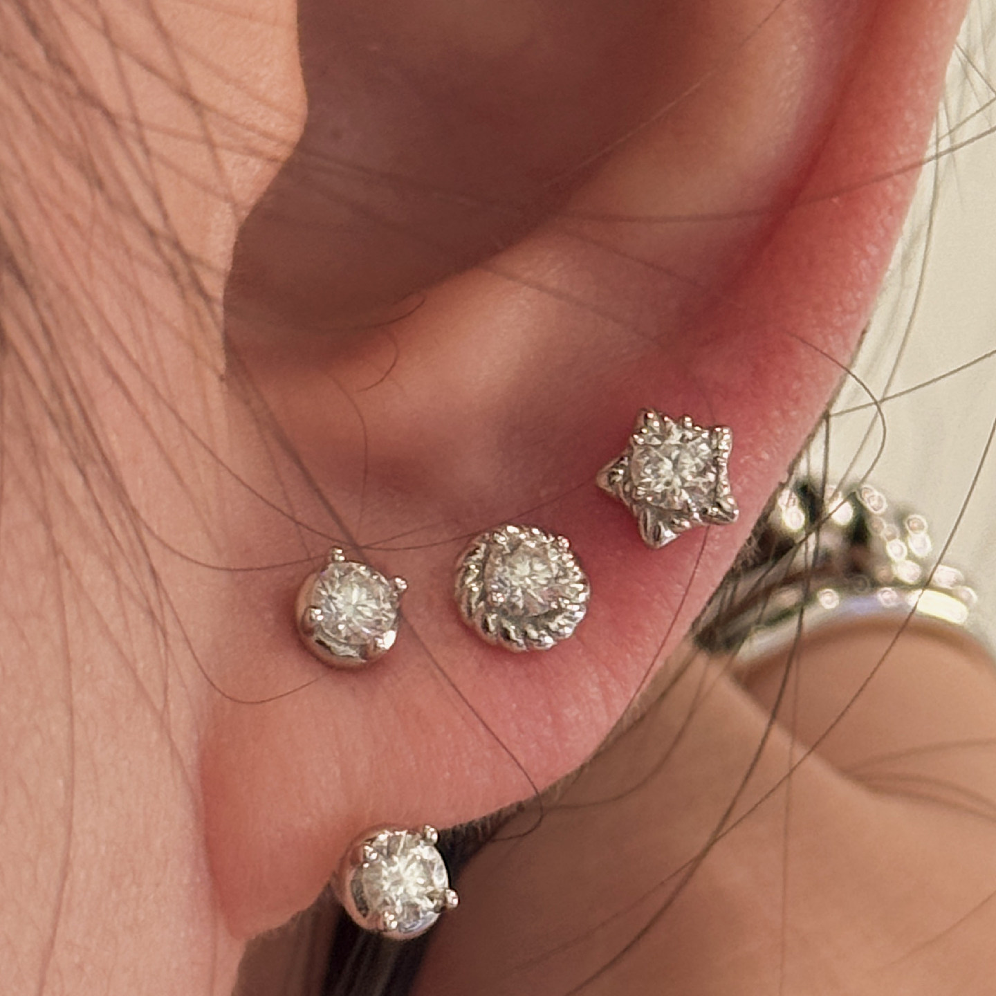 hellojune 通体925银 闪耀莫桑钻小圆豆后挂式双钻耳钉圣诞星耳钉,淘宝优惠券,粉丝福利购,淘宝优惠卷