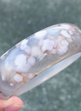 白色百搭飘花海洋玉髓玛瑙手镯