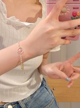 夏季水蜜桃抽拉珍珠手链ins小众设计感女生轻奢