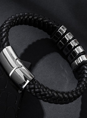 黑色朋克风男士钛钢刻字皮手链