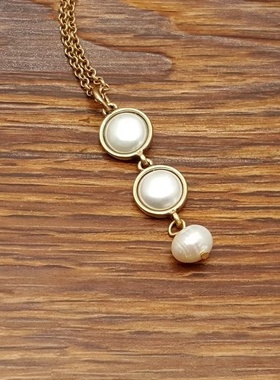 海边度假摄影复古天然珍珠