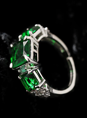 绿色白色钻石项链耳环戒子手链