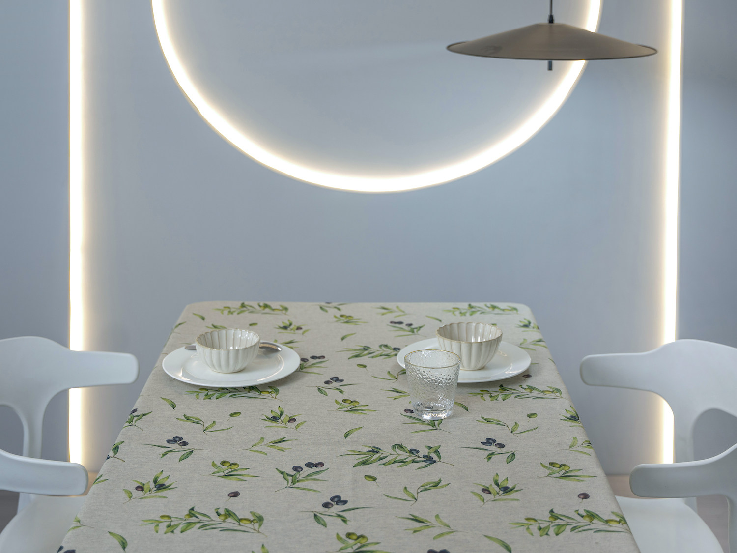 GIRONES进口西班牙时尚绿色黑色橄榄果防水防油餐桌茶几边柜桌布,淘宝优惠券,粉丝福利购,淘宝优惠卷