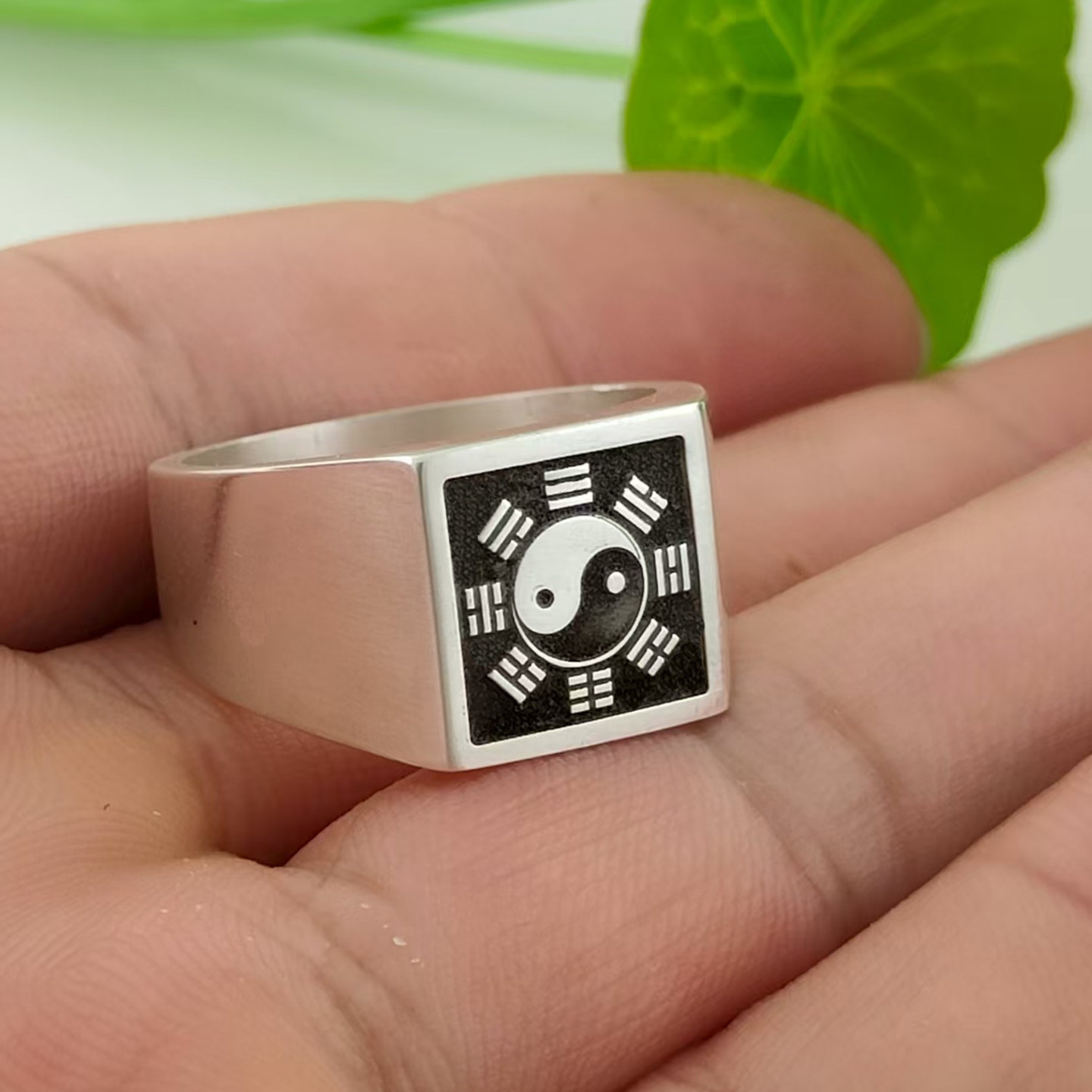 Personal seal ring QR code customization