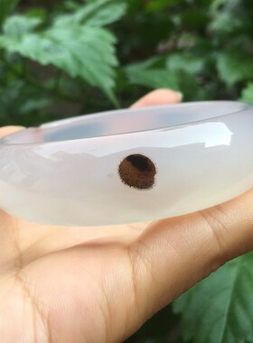 天然加厚款通透俏色玉髓玛瑙手镯