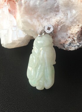 缅甸翡翠玉佛手瓜吊坠女款复古风