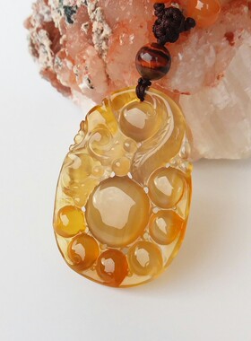 无烧黄玉髓灵猴献瑞吊坠项链复古