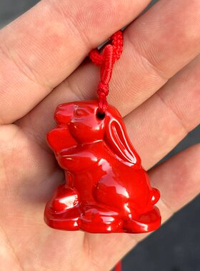 红色木雕卯兔兔子挂件