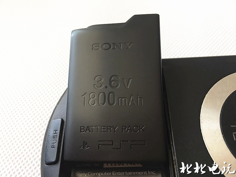 包邮全新PSP1000电池 psp1000游戏机电池板 1800MA大容量 PSP配件 - 图1