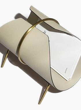 现代轻奢金属皮革杂志架书架摆件样板间售楼处民宿书房设计师饰品