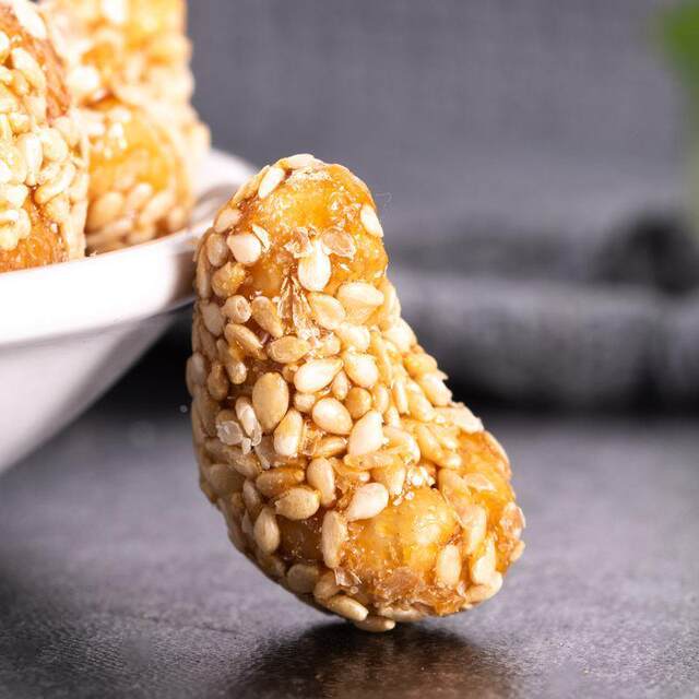 Chengde specialty fresh honey, sesame, amber, cashew nuts, snacks, roasted seeds and nuts, dried fruits and nuts 125g/pack
