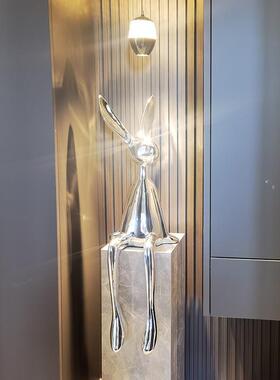 现代轻奢银色坐姿兔子摆件电视柜酒柜玄关鞋柜壁龛装饰小众高级感