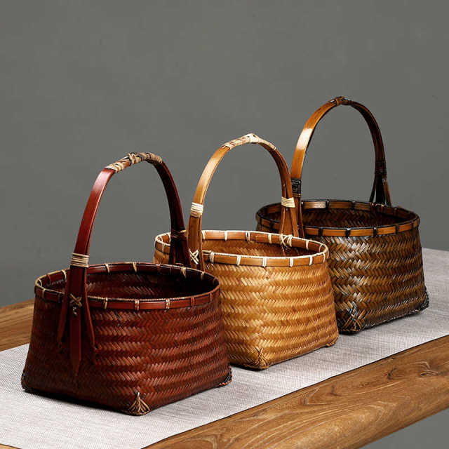 Handmade bamboo weaving handbag basket Chinese retro tea set storage basket Snack fruit basket Old bamboo basket