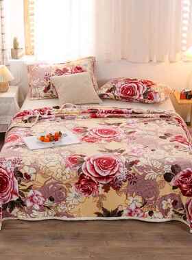Plaid for Beds Flower Printed Coral Fleece Blanket on the Be