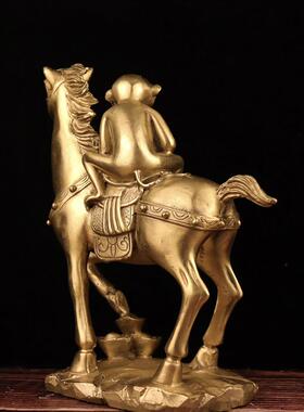 直销新款马上福猴摆件铜猴子骑马十二生肖马猴客厅办公室桌面摆件