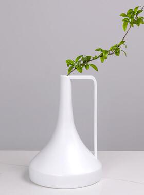 生活现代抽象白色树脂水壶花瓶客厅茶几桌面扭曲花器家居雕塑摆件