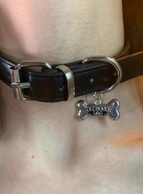 纯欲风甜酷辣妹chocker项圈小众设计感皮制铃铛锁骨项链颈链颈带