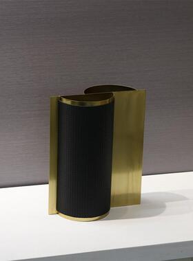 轻奢简约金属皮革花器收纳笔筒创意办公室售楼处样板间收纳装饰