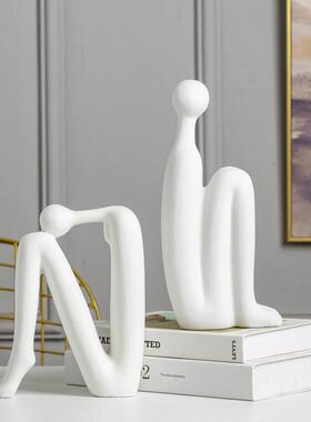 克莱因蓝陶瓷人物书靠摆件样板房客厅展示柜创意书立架摆设家居饰