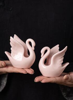 卧室天鹅一对陶瓷摆饰品客厅桌面电视柜玄关结婚创意礼品房间布置